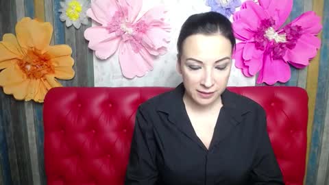 ElizabethSho online show from December 2025 06:25:01 PM