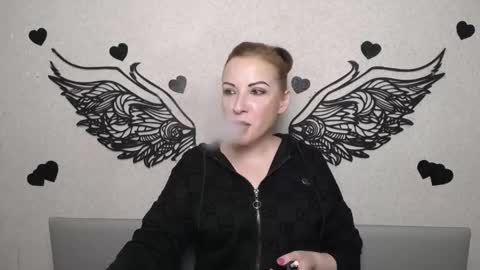 ElizabethSho online show from May 2026 05:45:02 PM