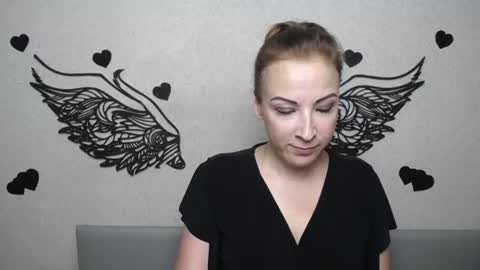 ElizabethSho online show from July 2026 05:19:02 PM