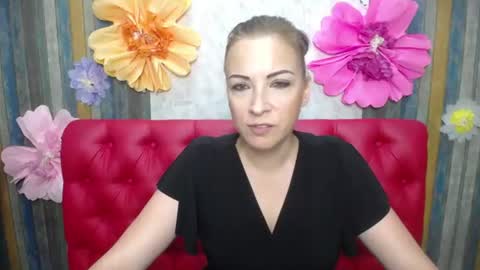 ElizabethSho online show from July 2026 06:00:02 PM