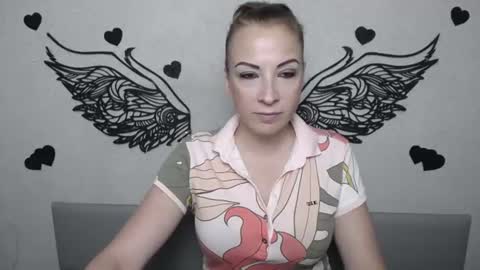 ElizabethSho online show from July 2026 05:28:02 PM
