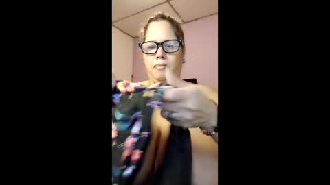Elizabeth online show from May 2026 10:11:02 AM