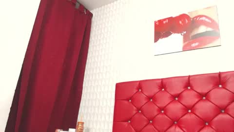 Snapshot of elizabetth_roman chatting on December 2025 07:44:01 PM elizabetth_roman online show from December 2025 07:44:01 PM