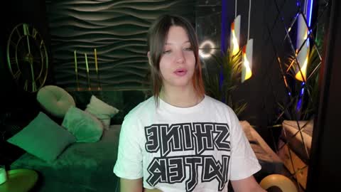 Eliza online show from January 2025 05:11:01 PM