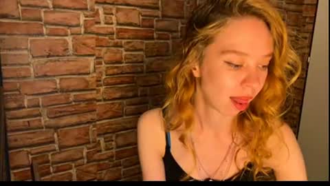Eliza online show from June 2026 07:39:02 PM