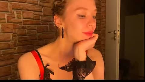 Eliza online show from July 2026 10:06:02 PM