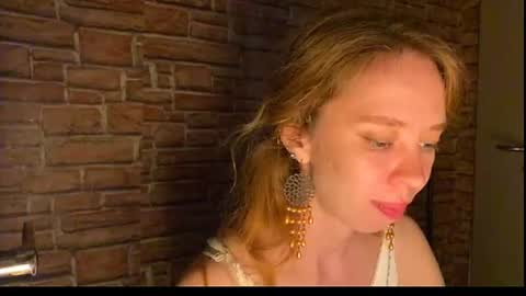 Eliza online show from July 2026 07:39:01 PM