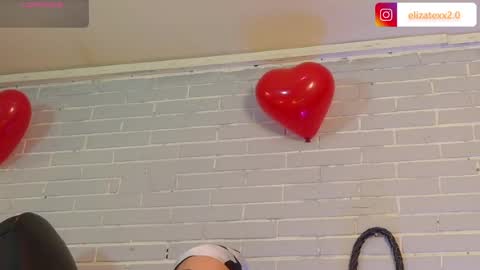 Snapshot of elizatex chatting on April 2026 08:20:01 PM online show from April 2026 08:20:01 PM