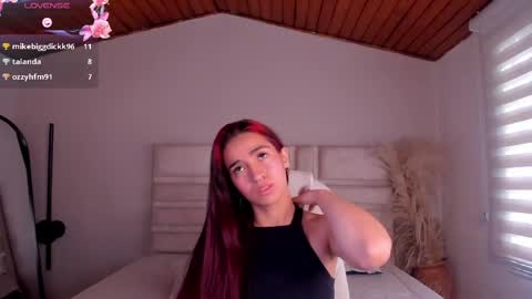 Ella Olmos  online show from May 2026 04:04:02 PM
