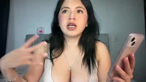 Ella  online show from October 2025 05:35:02 AM