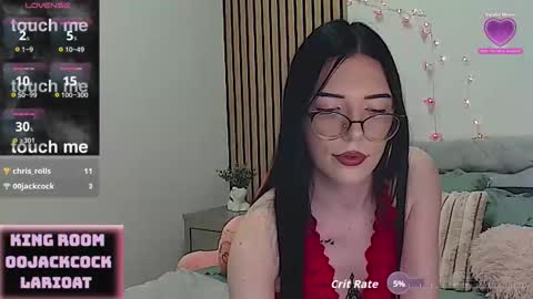 Snapshot of ella_chloe chatting on May 2026 09:33:01 PM Chloe online show from May 2026 09:33:01 PM
