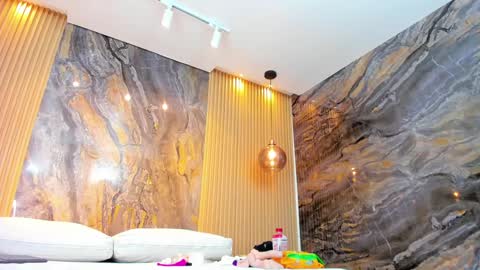 ella harper online show from January 2025 05:13:01 AM