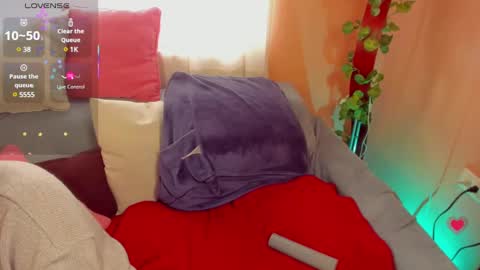 Ella and Harry online show from February 2025 12:45:02 PM