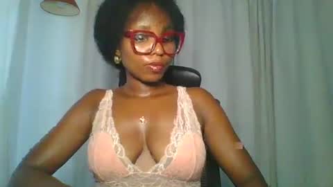 Ella online show from October 2025 12:05:01 PM