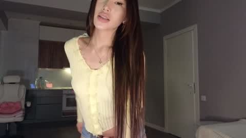 Lee online show from March 2026 03:44:02 AM