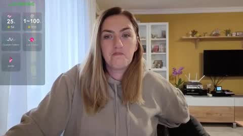 Ella  Max online show from November 2025 06:23:01 AM