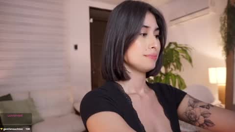 ELLA OWEN online show from May 2026 03:35:01 AM