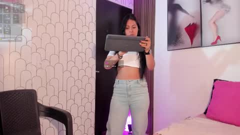 Snapshot of ella_rouse1 chatting on September 2025 11:55:01 AM ella rouse online show from September 2025 11:55:01 AM