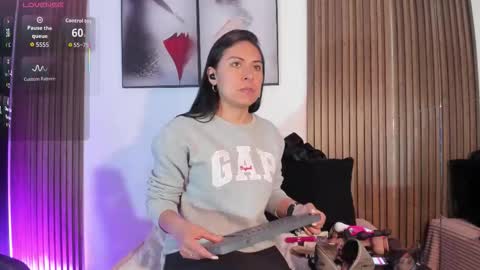 Snapshot of ella_rouse1 chatting on November 2025 02:19:02 PM ella rouse online show from November 2025 02:19:02 PM