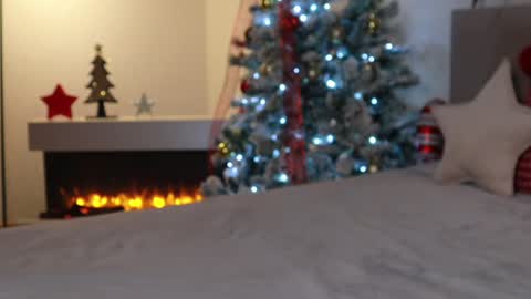 Snapshot of ella_twinkle chatting on January 2025 11:56:01 PM Ella online show from January 2025 11:56:01 PM