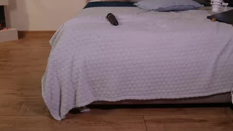 Snapshot of ella_twinkle chatting on January 2025 10:30:02 PM Ella online show from January 2025 10:30:02 PM