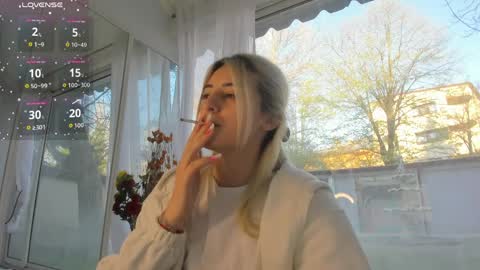 ella_vee online show from April 2026 05:08:01 AM