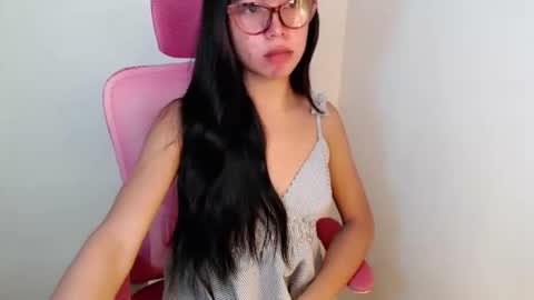 Snapshot of ella_walkerxxx chatting on May 2026 05:45:01 AM ella_walkerxxx online show from May 2026 05:45:01 AM