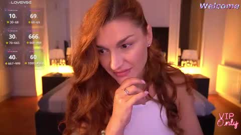 Snapshot of ellagoldenn chatting on July 2026 09:13:01 PM Ella online show from July 2026 09:13:01 PM