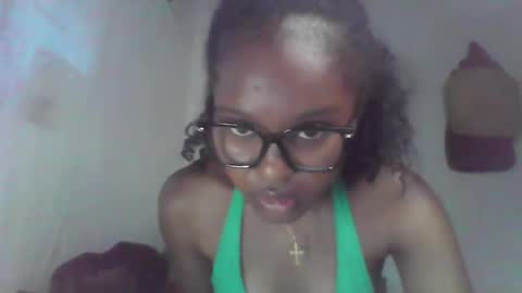 Snapshot of ellah245 chatting on February 2026 01:08:02 PM ellah245 online show from February 2026 01:08:02 PM