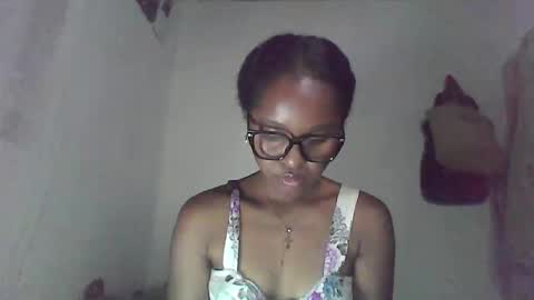 Snapshot of ellah245 chatting on February 2026 05:52:01 PM ellah245 online show from February 2026 05:52:01 PM