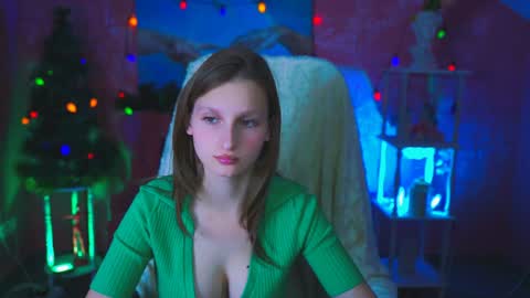 Ella online show from December 2024 12:38:02 PM