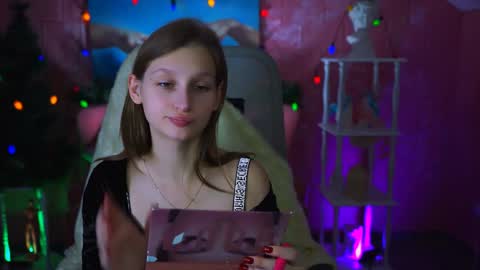 Ella online show from December 2024 06:53:02 AM