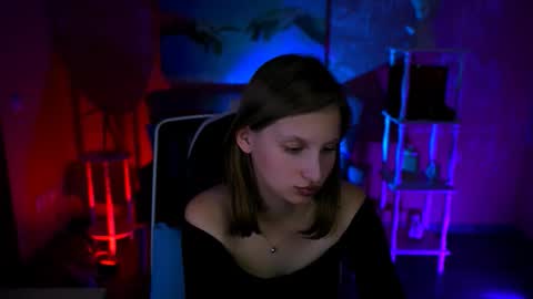 Ella online show from September 2025 05:27:01 PM