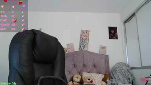 Ella Amoneth online show from June 2026 10:18:02 PM