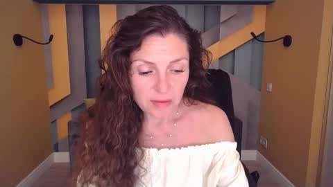 EllaLongs online show from May 2026 11:25:01 AM