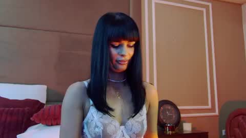 ellalux online show from June 2026 05:27:02 AM