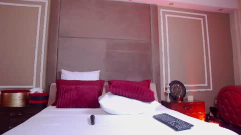 ellalux online show from July 2026 04:17:02 AM
