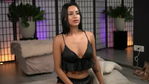Ella Luxe online show from July 2026 03:15:01 AM
