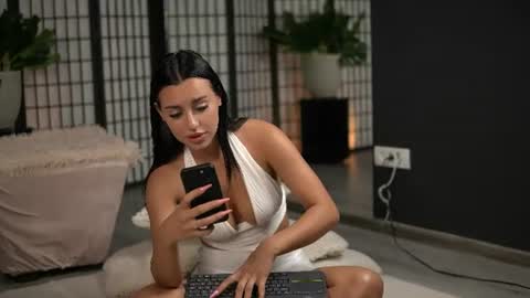 Ella Luxe online show from July 2026 03:48:02 AM