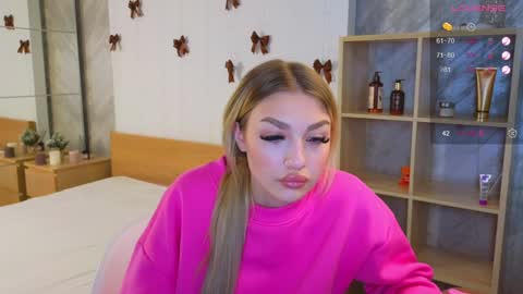 ellamilla online show from December 2024 08:43:02 AM