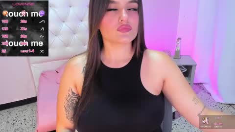 ellarosee_ online show from February 2025 07:52:01 PM