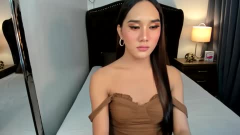 Sophia online show from December 2024 06:28:01 PM