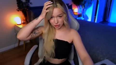 Ella online show from April 2026 05:54:02 AM