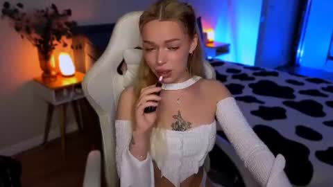 Ella online show from July 2026 05:48:01 AM