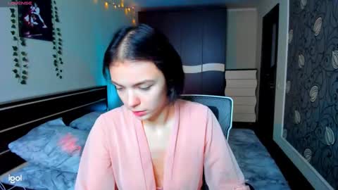 Luna online show from September 2025 01:49:01 PM