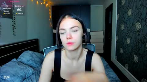 Luna online show from October 2025 08:17:02 PM