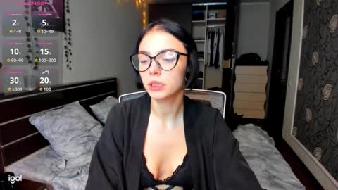 Luna online show from November 2025 02:06:01 PM