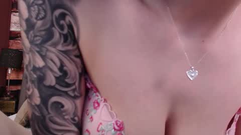 Elle online show from February 2026 04:52:01 AM