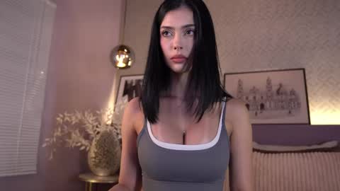 Elle Diane online show from June 2026 12:12:02 AM