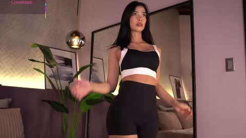 Elle Diane online show from June 2026 10:11:02 PM